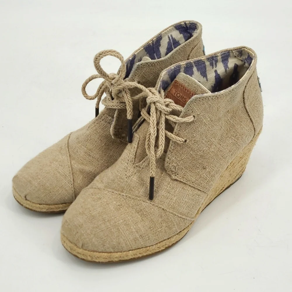TOMS Desert Wedge Oatmeal Linen Canvas Espadrille Lace Up Booties‎ Tan 9.5